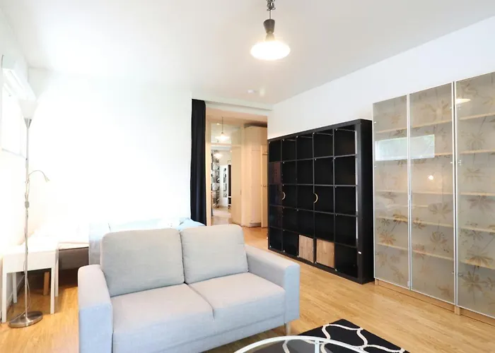 Convenient For 2 아파트 *